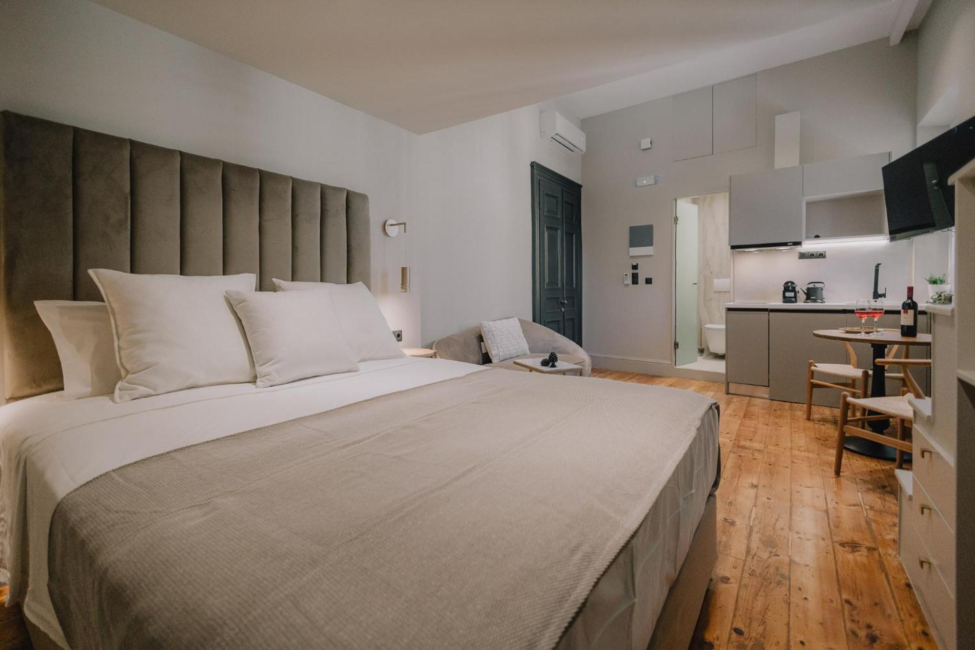 Sanrocco Suites -Corfu Town Luxury Apartments Экстерьер фото